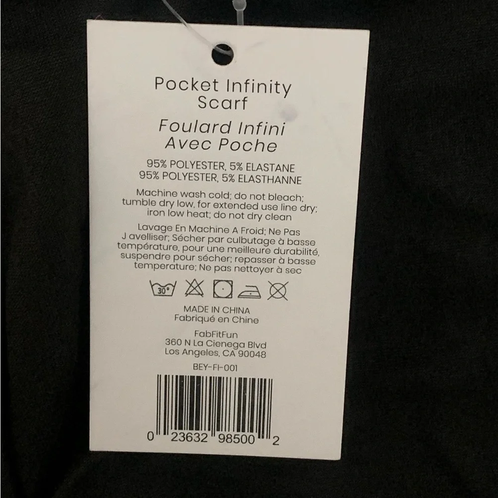 Beyond yoga pocket infinity Scarf NWT